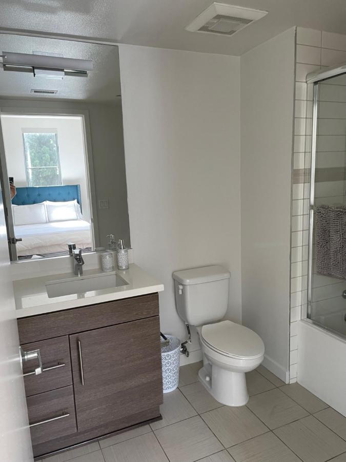 Las Palmas - Modern, Stylish, Spacious, Secure & Tranquil Condo With 2 Master Suite Bedrooms - Wlk To Sm Pier ロサンゼルス エクステリア 写真