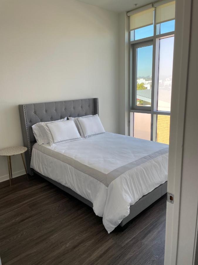 Las Palmas - Modern, Stylish, Spacious, Secure & Tranquil Condo With 2 Master Suite Bedrooms - Wlk To Sm Pier ロサンゼルス エクステリア 写真